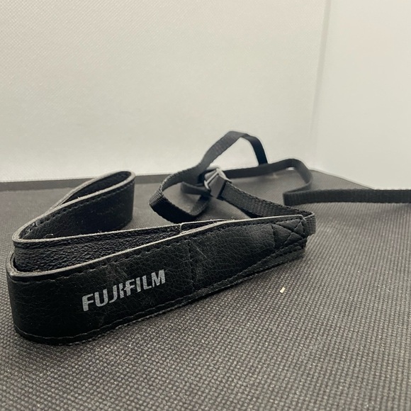 π 3/$15 Fujifilm Instax Instant Black Camera Neck Strap - Picture 2 of 4